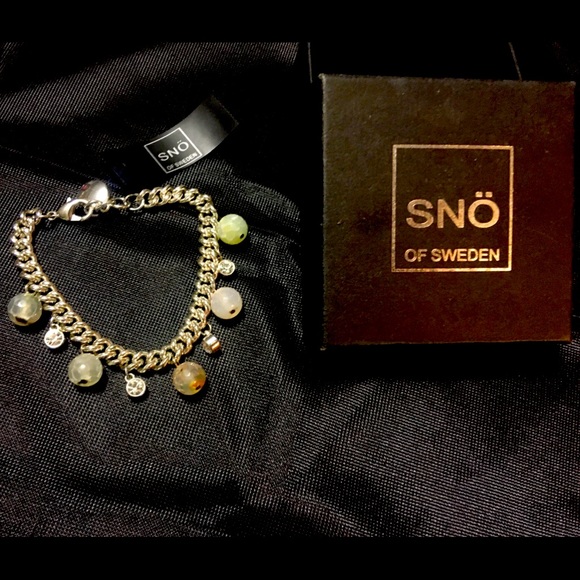 Woman’s charm bracelet - Picture 1 of 5